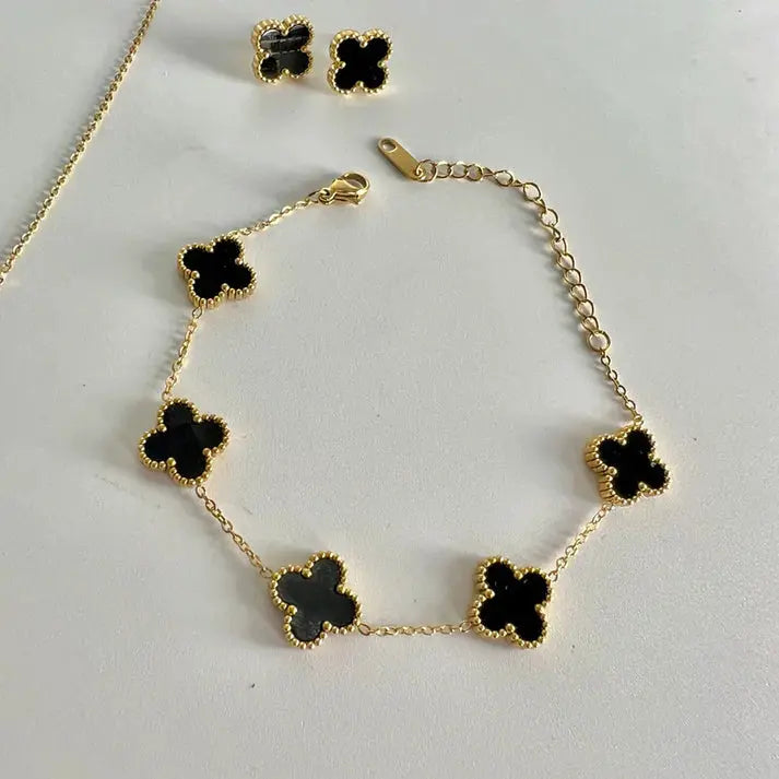 Single Side Black Clover 3pc Set with 5 Leaf Bracelet