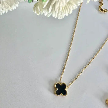 Single Side Black Clover 3pc Set with 5 Leaf Bracelet